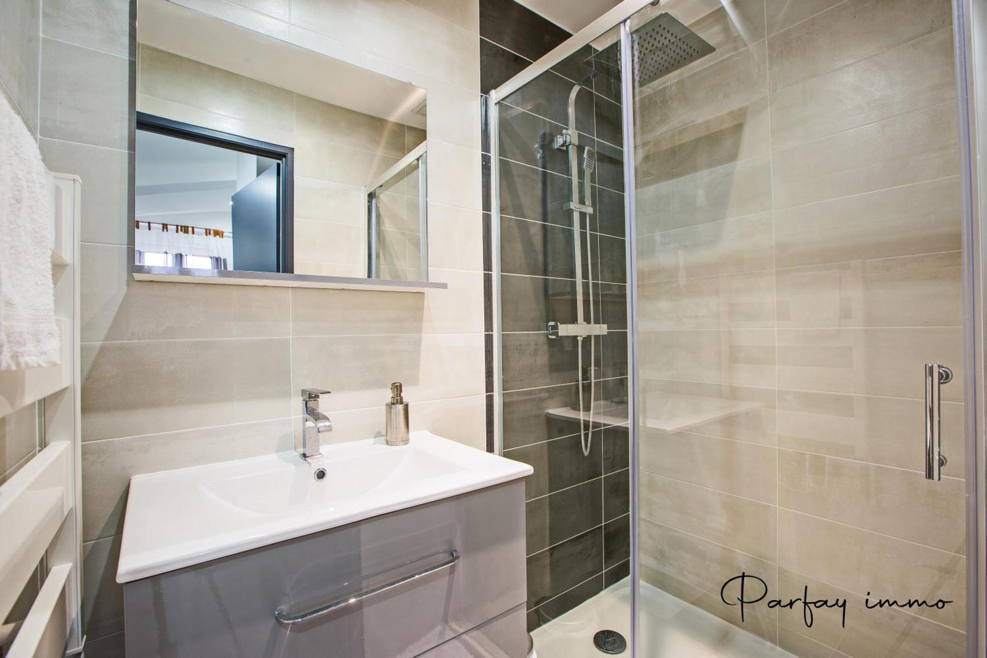 Agreable Et Moderne 2 Pieces ~ Confort Et Design Clermont-Ferrand Esterno foto